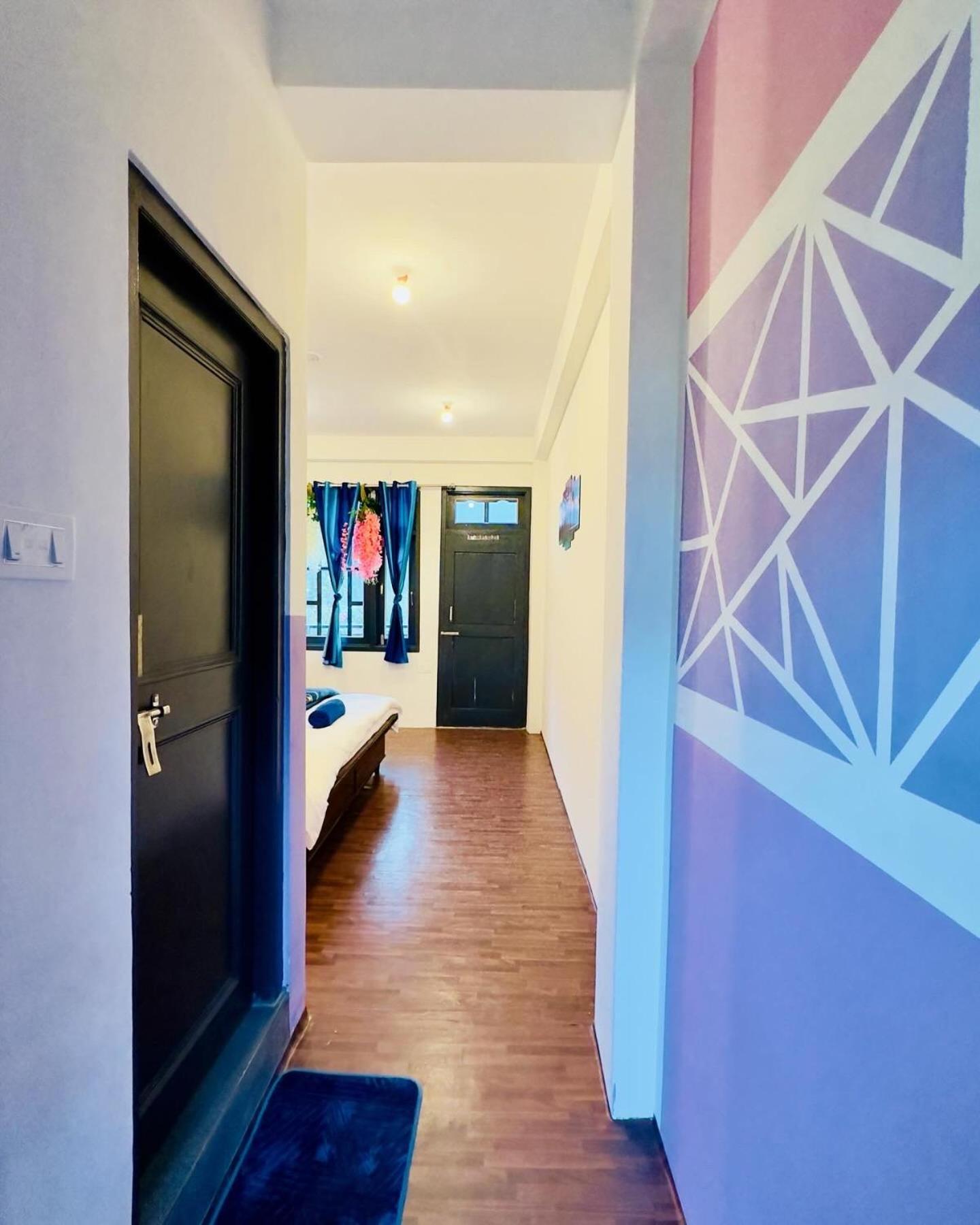 Rare House Hotel Kalgha Kültér fotó
