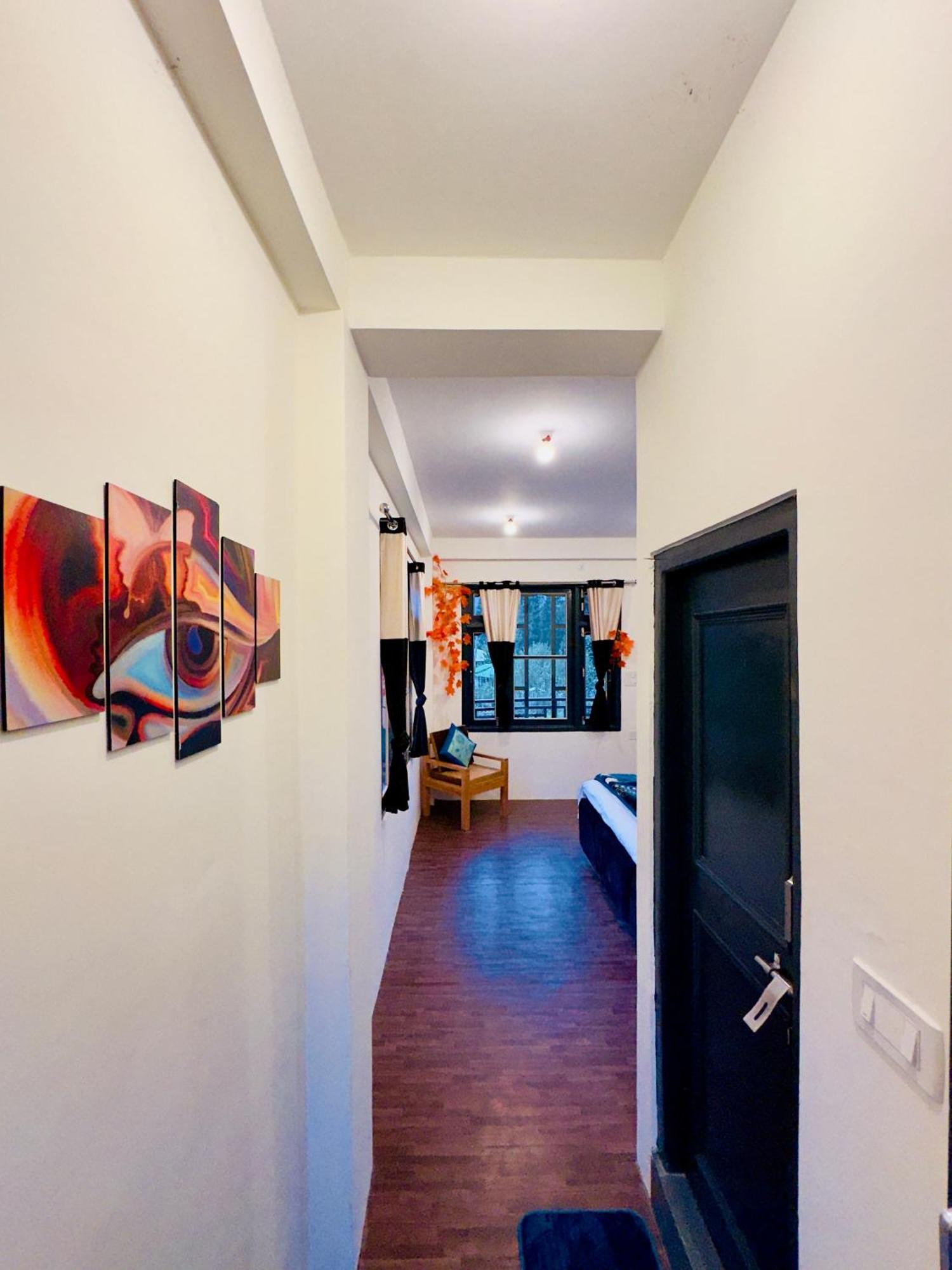 Rare House Hotel Kalgha Kültér fotó
